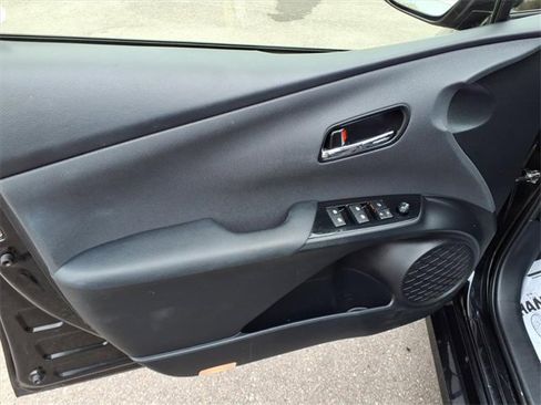 Used 2016 Toyota Prius Three image 13
