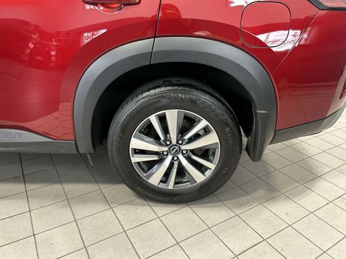 Used 2024 Nissan Pathfinder SL image 14