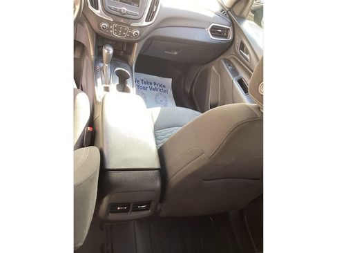 Used 2021 Chevrolet Equinox LT image 19