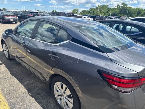 Used 2025 Nissan Sentra S FWD image 16