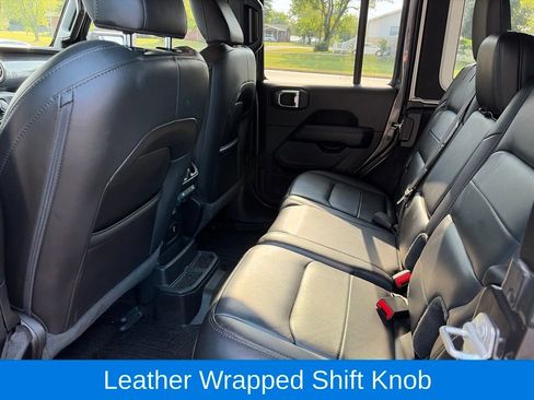 Used 2021 Jeep Wrangler Unlimited Sahara AWD/4WD image 15
