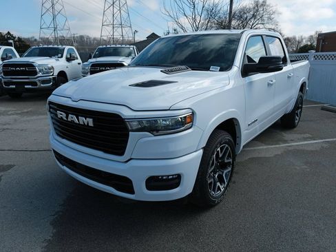 Used 2025 RAM 1500 Laramie w/ Sport Appearance Package AWD/4WD image 11