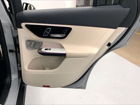 Used 2026 Mercedes-Benz GLC 300 image 13