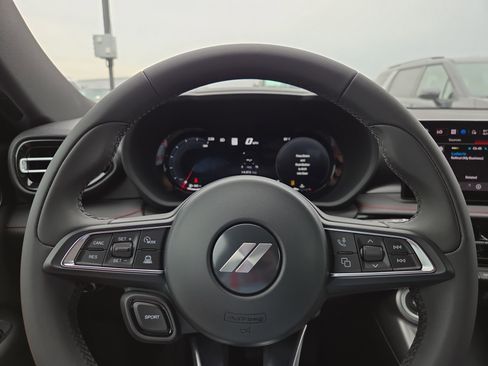 Used 2025 Dodge Hornet GT image 10