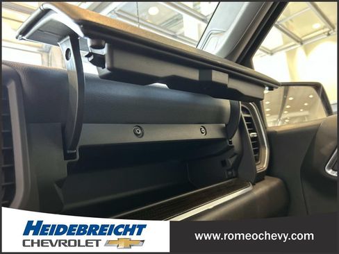 Used 2023 Chevrolet Silverado 1500 LT AWD/4WD image 26
