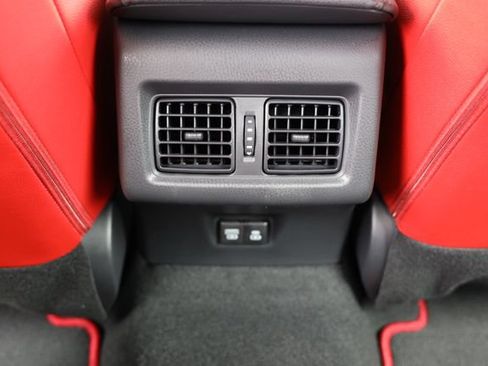 New 2026 Toyota Camry Hybrid FWD image 26