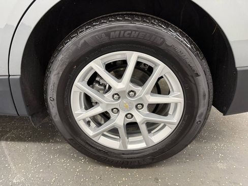 Used 2023 Chevrolet Equinox LS w/ LS Convenience Package image 19