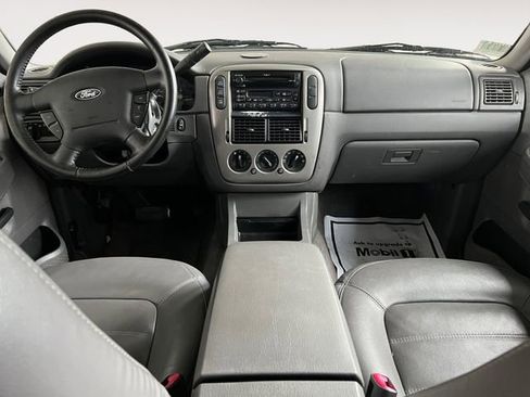 Used 2003 Ford Explorer XLT image 8