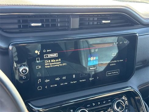 Used 2024 GMC Sierra 1500 AT4 w/ Technology Package image 18