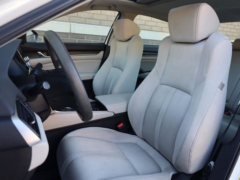 Used 2018 Honda Accord EX image 15