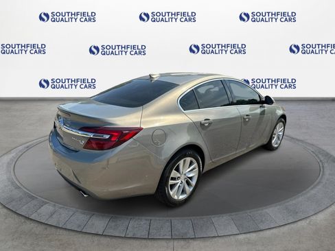 Used 2017 Buick Regal AWD image 7