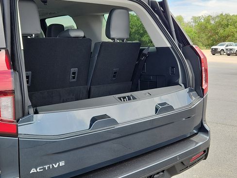 New 2026 Ford Expedition Active RWD image 10