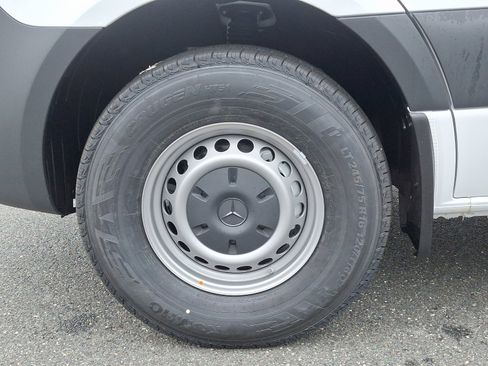 New 2025 Mercedes-Benz Sprinter 2500 image 5