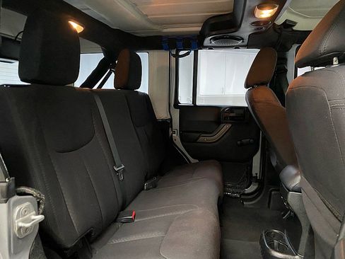 Used 2013 Jeep Wrangler Unlimited Sport image 13