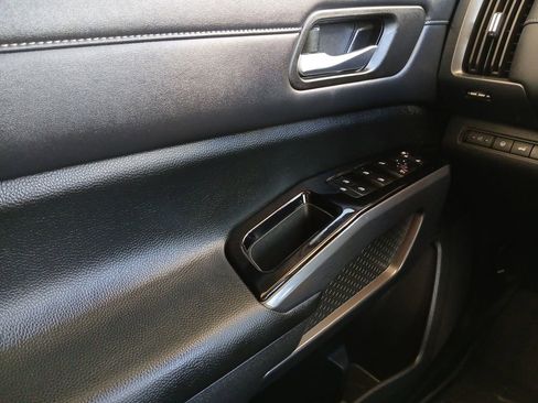 Used 2023 Nissan Pathfinder SL w/ Lighting Package (N92) image 24