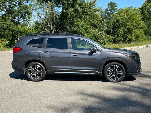 Used 2023 Subaru Ascent Touring AWD/4WD image 6