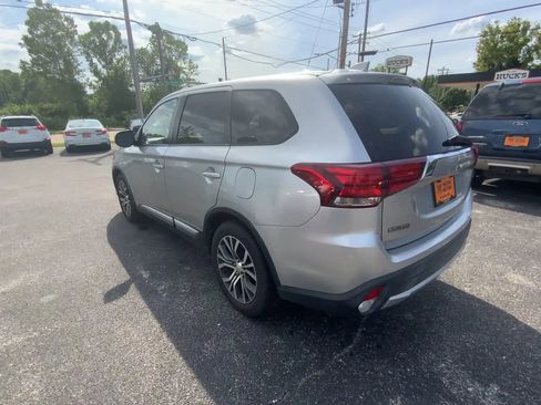 Used 2018 Mitsubishi Outlander ES FWD image 6