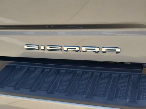 Used 2024 GMC Sierra 2500 Denali w/ Denali Reserve Package AWD/4WD image 5