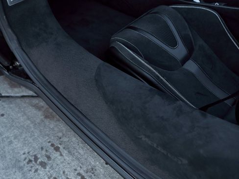 Used 2026 McLaren 750S Spider image 35