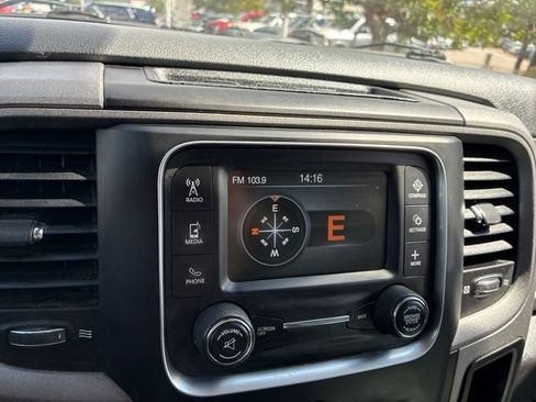 Used 2016 RAM 2500 Tradesman w/ Chrome Appearance Group AWD/4WD image 25