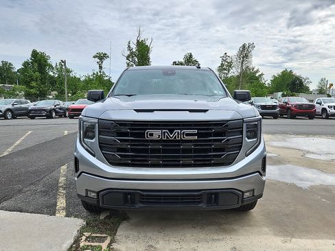 Used 2023 GMC Sierra 1500 Elevation w/ LPO, Elevation Black Package AWD/4WD image 3