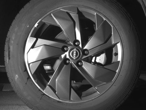 Used 2025 Nissan Rogue SV FWD image 13