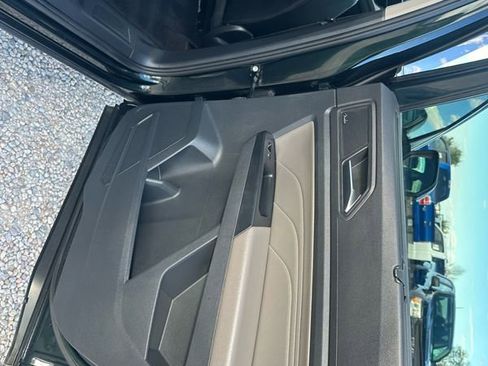 Used 2021 Volkswagen Atlas SEL Premium image 22