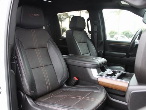 Used 2024 Chevrolet Silverado 3500 High Country w/ High Country Premium Package image 44