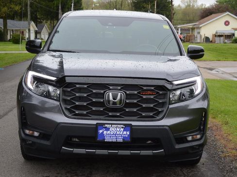 Used 2025 Honda Ridgeline TrailSport image 2