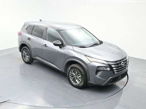 Used 2024 Nissan Rogue S FWD image 16