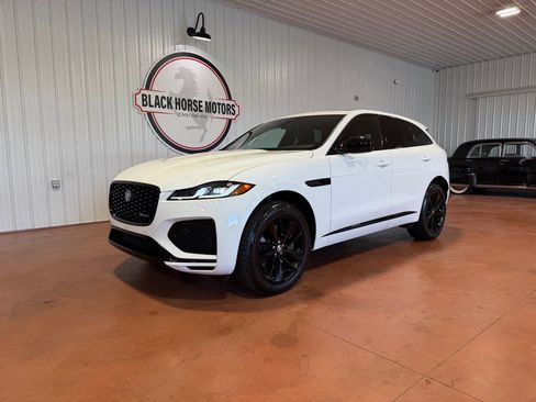 Used 2025 Jaguar F-PACE R-Dynamic S AWD/4WD image 5