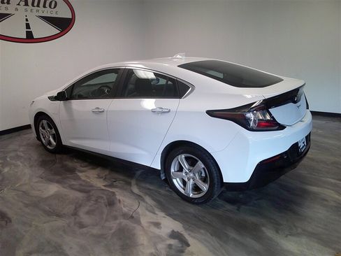 Used 2018 Chevrolet Volt LT w/ LT Driver Confidence Package image 10
