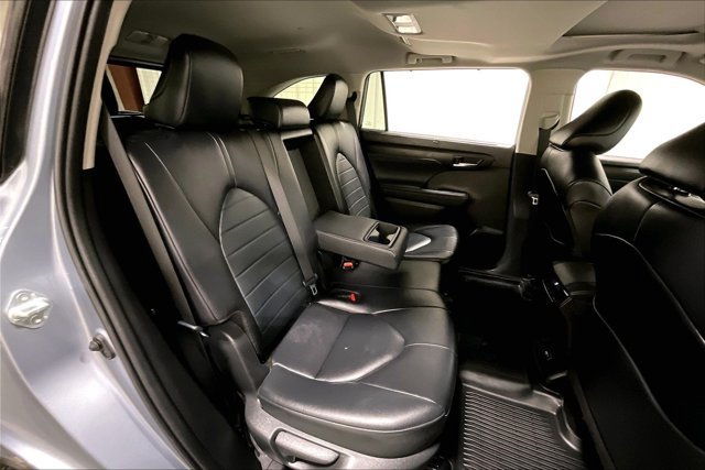 Certified 2024 Toyota Highlander XLE AWD/4WD image 28