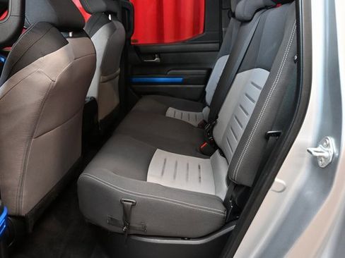 Used 2024 Toyota Tacoma TRD Off-Road image 4