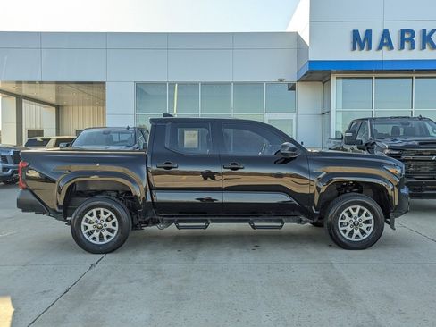 Used 2025 Toyota Tacoma SR image 6