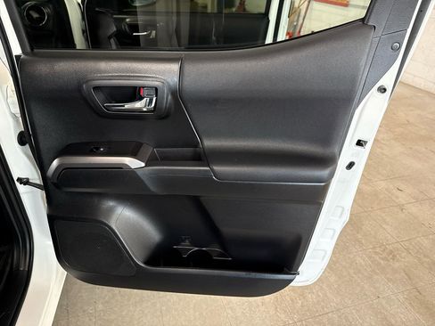 Used 2023 Toyota Tacoma TRD Off-Road w/ Technology Package image 45