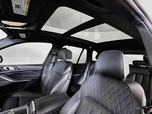 Used 2022 BMW X5 M50i w/ Executive Package AWD/4WD image 23