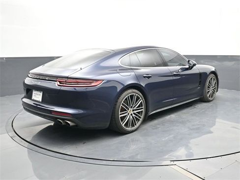 Used 2018 Porsche Panamera 4S image 21