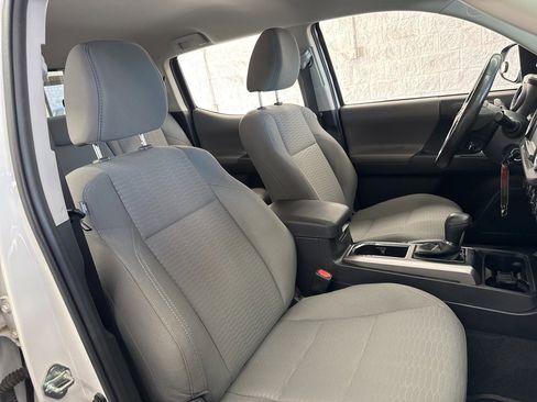 Certified 2017 Toyota Tacoma SR5 image 49