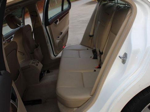 Used 2014 Mercedes-Benz C 250 Sedan image 9