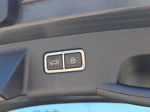 Certified 2023 Kia Sorento SX AWD/4WD image 11