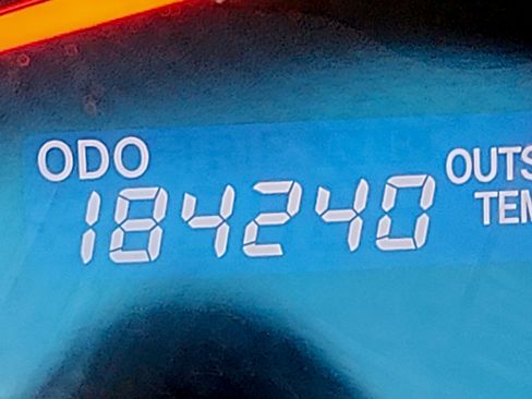 Used 2011 Toyota Camry LE image 18