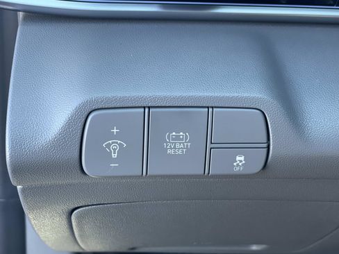 Certified 2024 Hyundai Elantra Blue image 19