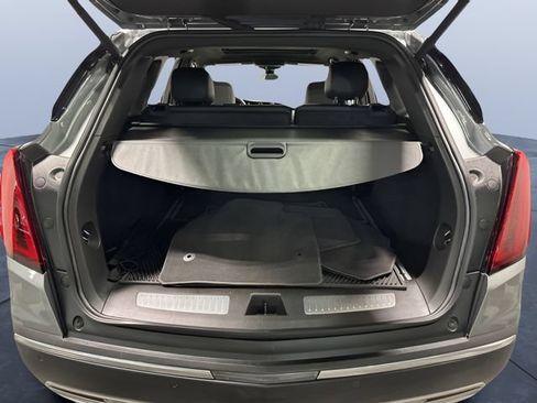 Used 2023 Cadillac XT5 Premium Luxury w/ Technology Package AWD/4WD image 11