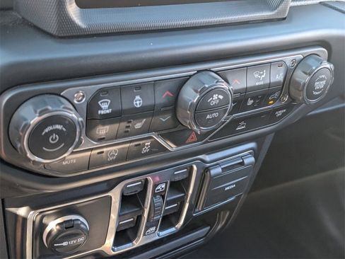 Certified 2022 Jeep Wrangler Unlimited Sport w/ Sun And Sound Package image 20