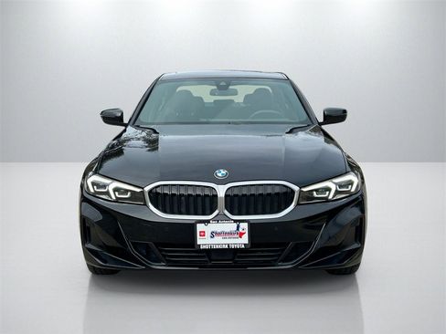 Used 2025 BMW 330i Sedan image 2