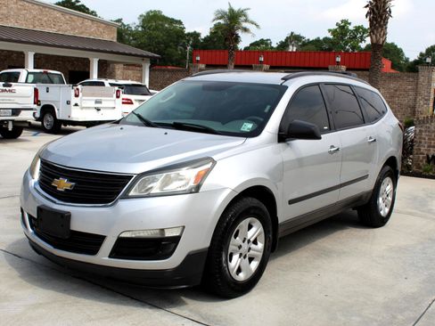 Used 2014 Chevrolet Traverse LS image 7