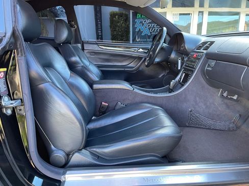 Used 2001 Mercedes-Benz CLK 55 AMG Coupe image 20