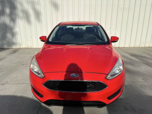 Used 2017 Ford Focus SE FWD image 8