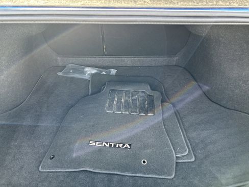 Used 2025 Nissan Sentra SV w/ SV Premium Package image 9